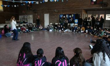 "Rondas Musicales" llegan a las escuelas: una propuesta que nació de las mesas barriales para acercar la música a las infancias