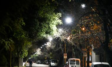 Se puso en marcha el primer tramo de la obra integral de luminaria LED en barrio Roque Sáenz Peña