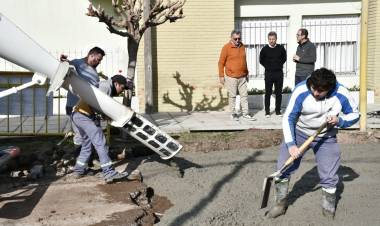 Arreglo de calles de la ciudad: el bacheo llegó a barrio Cottolengo