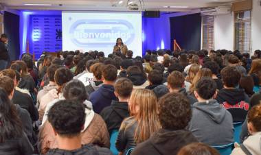 Comenzó el Seminario Universitario 2027 con la participación de unos 200 estudiantes