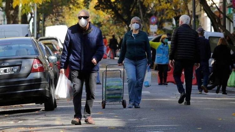 El municipio flexibiliza el horario de atención de comercios de proximidad