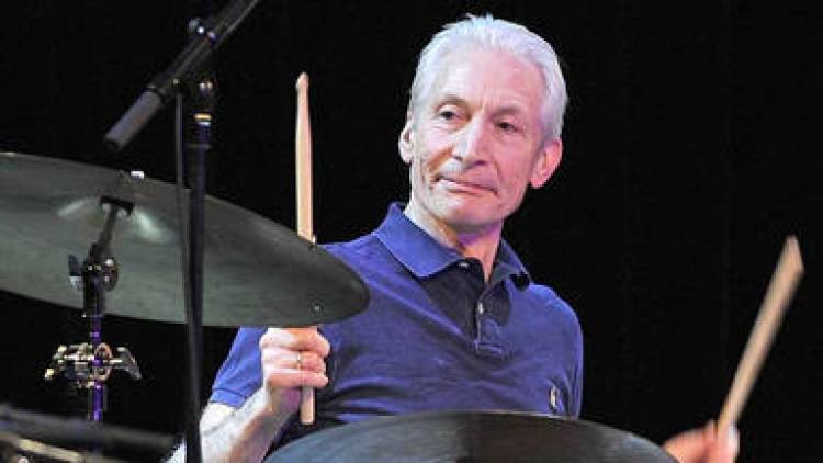 Adiós al legendario Charlie Watts, el jazzero oculto bajo el traje de Rolling Stone