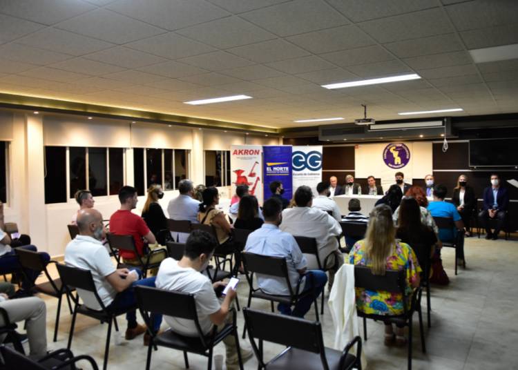 Se entregaron certificados del Diplomado en Organización y Gestión del Comercio Automotor