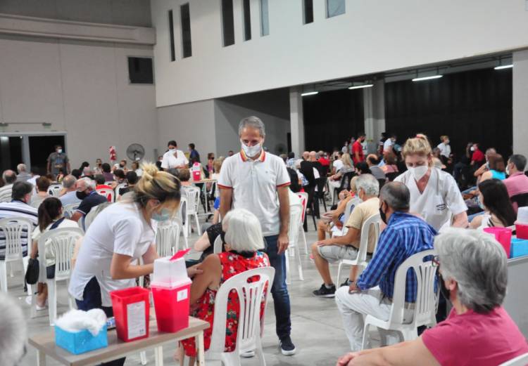 Con gran éxito se desarrolló un nuevo operativo de vacunación de refuerzo