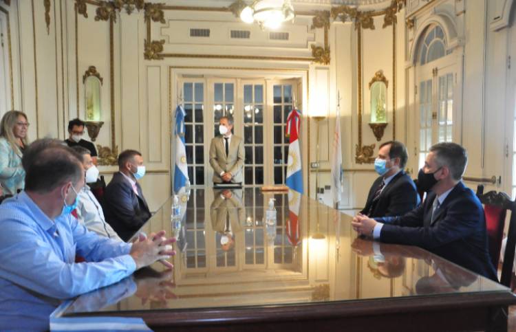 Bernarte tomó juramento a los nuevos secretarios de Políticas Sociales y Modernización