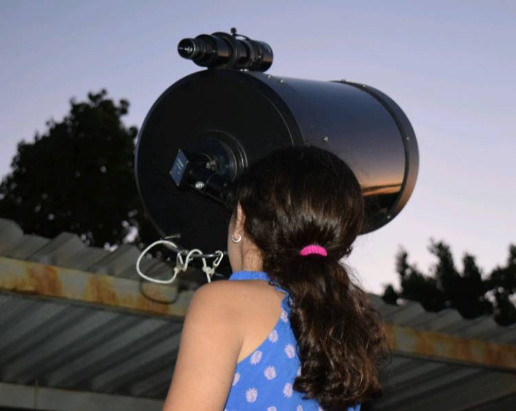 Observatorio Astronómico: en abril se puede ver la Luna, nebulosas y cúmulos estelares