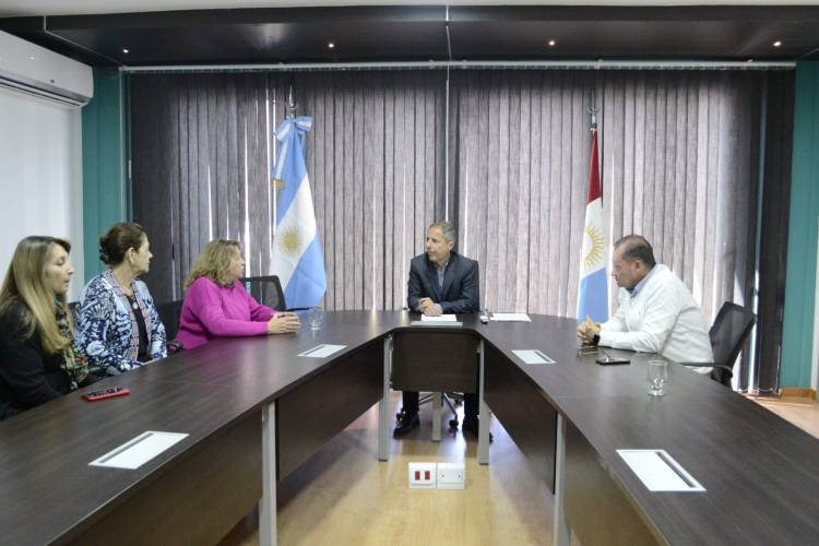 Bernarte entregó un subsidio a LALCEC para mejoras edilicias