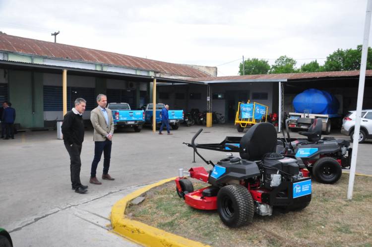 Se incorporan nuevas maquinarias a la Secretaría de Servicios Públicos