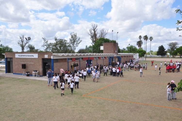 Se realizó el "Amijugando Delegado" en el Polideportivo Municipal