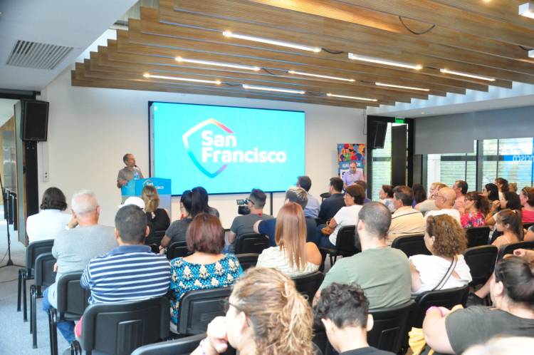 Se entregaron 137 préstamos del Banco de la Gente