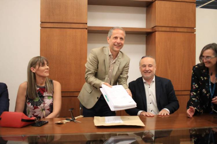 Se llevó a cabo el acto de apertura de sobres para la construcción de la Escuela Técnica de Oficios del Parque Industrial