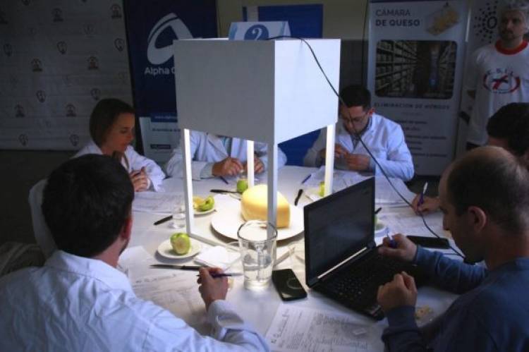 Provincia organiza en Villa María el primer concurso nacional de Quesos, Dulce de Leche y Manteca