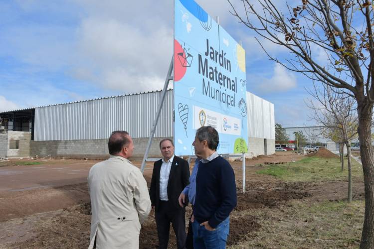 Comenzaron los preparativos para la construcción del Jardín Maternal Municipal en el Parque Industrial