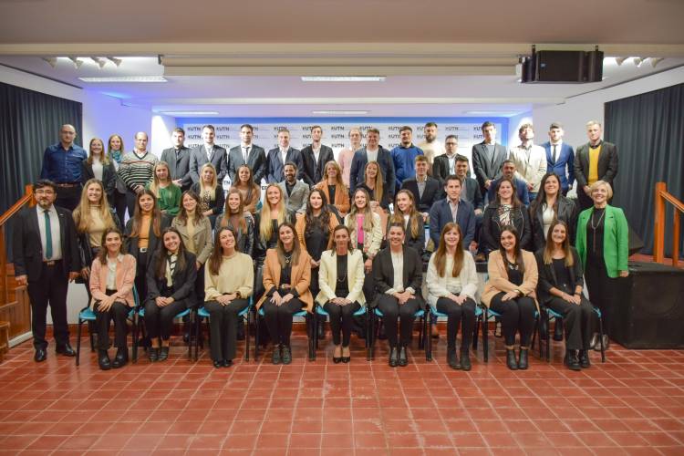  Se entregaron títulos de grado, pregrado, posgrado y Tecnicatura de la UTN San Francisco