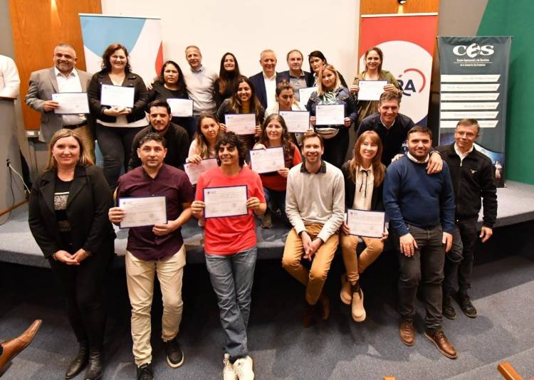 Se entregaron certificados a estudiantes de los trayectos formativos