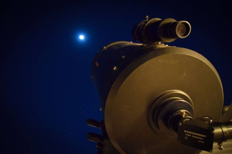 En septiembre, desde el Observatorio de la UTN se podrán ver la Luna, Saturno y diversos objetos estelares