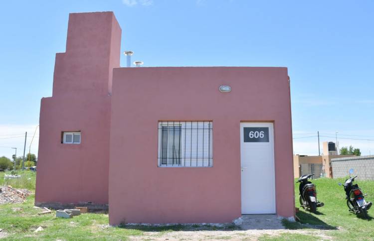 Más familias cumplen el sueño de la casa propia