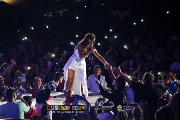 Soledad cautivó al público en el marco de la penúltima noche de Cosquín