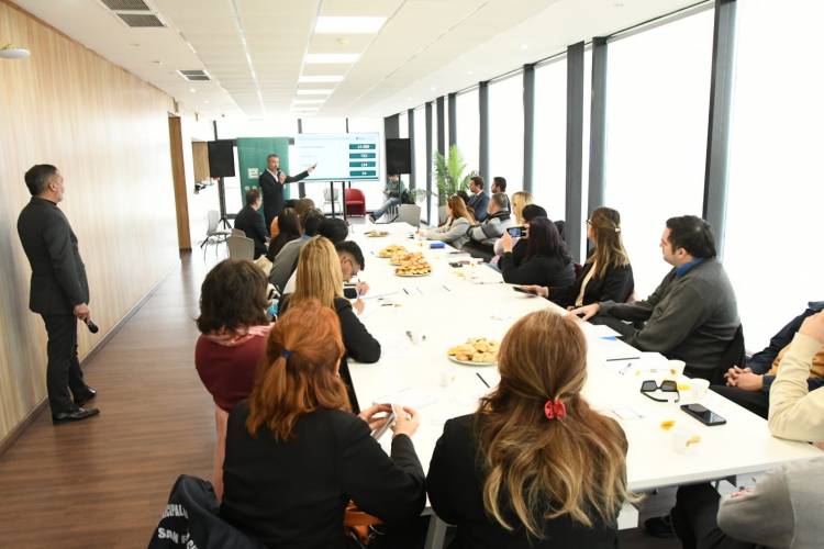 EPEC capacita sobre el plan de recategorización de usuarios para conservar la tarifa de energía eléctrica