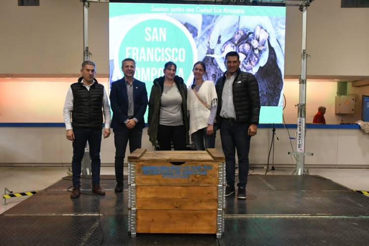 ”San Francisco composta” por el cuidado del medio ambiente