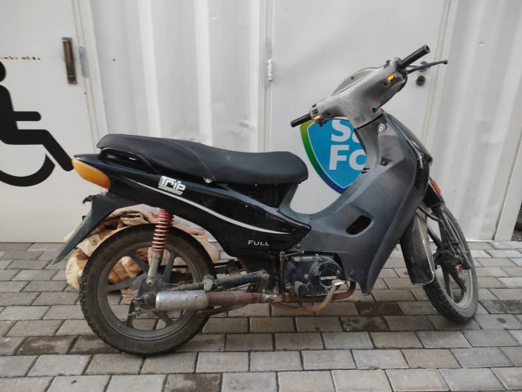 Intentaron robar una motocicleta y fueron detenidos en operativo conjunto entre la policía y la Guardia Local