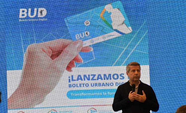 Se puso en marcha en San Francisco el Boleto Urbano Digital