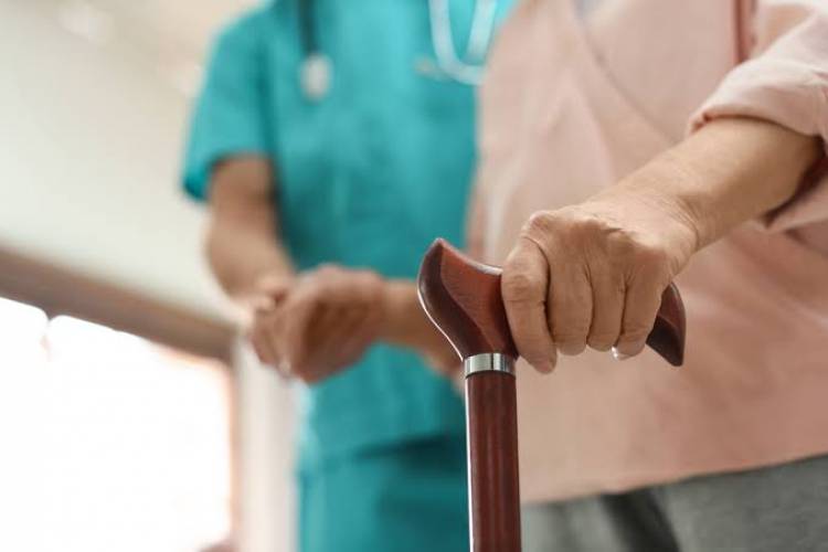 Clausuran un geriátrico en la ciudad por incumplimientos sanitarios y falta de habilitación