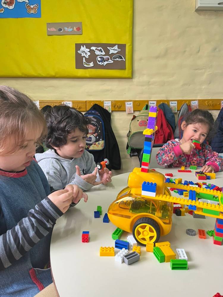 San Francisco apuesta al futuro: las guarderías municipales incorporan pensamiento computacional y robótica educativa desde los 2 años