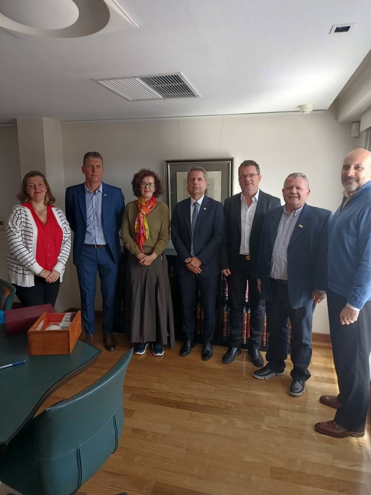 Bernarte se reunió con representantes del País Vasco en Argentina