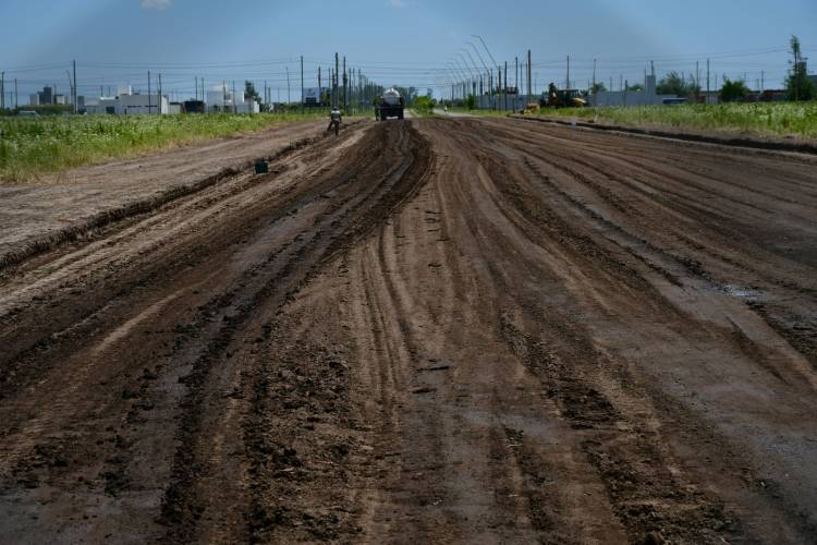 Comenzaron los trabajos para la apertura de calle España y Bv. Buenos Aires