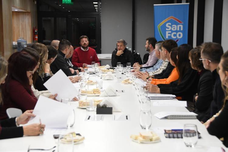 Los integrantes del Polo Productivo y Educativo trabajan en la implementación de demandas formativas para potenciar ambos sectores