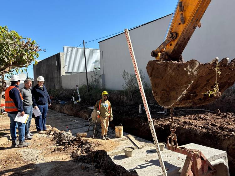 El entubado del canal de desagües de barrio Parque permite una considerable mejora en las condiciones ambientales del sector