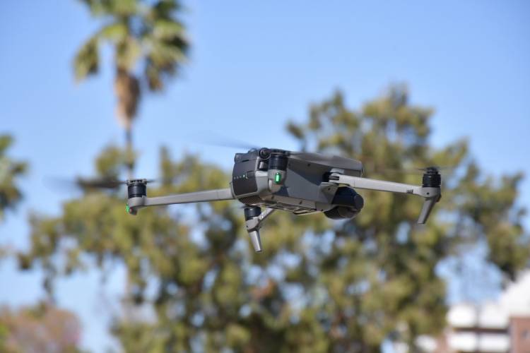 La Municipalidad impulsa la creación de un centro de capacitación de pilotos de drones para fortalecer el empleo y la innovación tecnológica