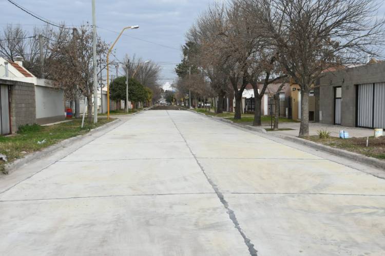 Barrio Parque: Se habilitó la pavimentación en un sector de calle Castro Barros