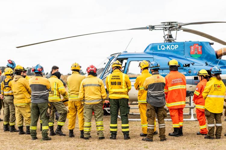 Más de 600 bomberos y personal de prevención y lucha contra el fuego se capacitaron en “Operaciones Seguras con Aeronaves”
